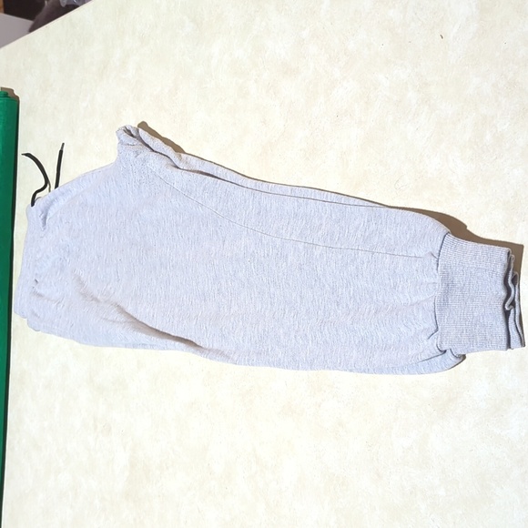 Friends gray drawstring sweatpants with pockets - Picture 2 of 8
